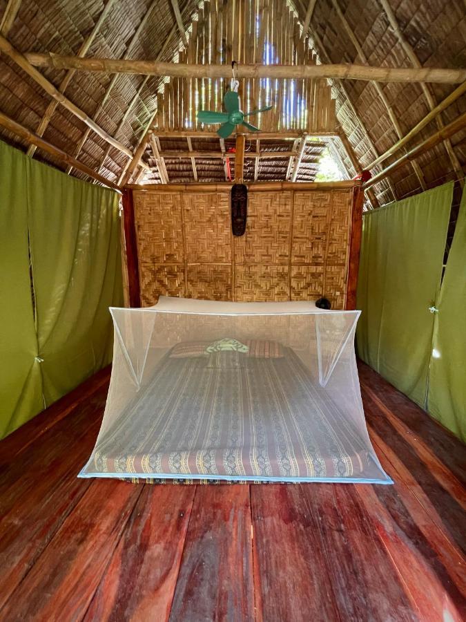 Tribal Huts Community Hostel Daanbantayan Kültér fotó