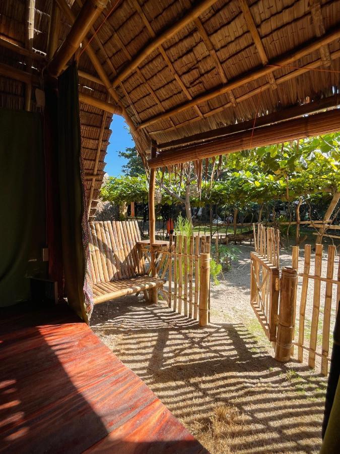 Tribal Huts Community Hostel Daanbantayan Kültér fotó