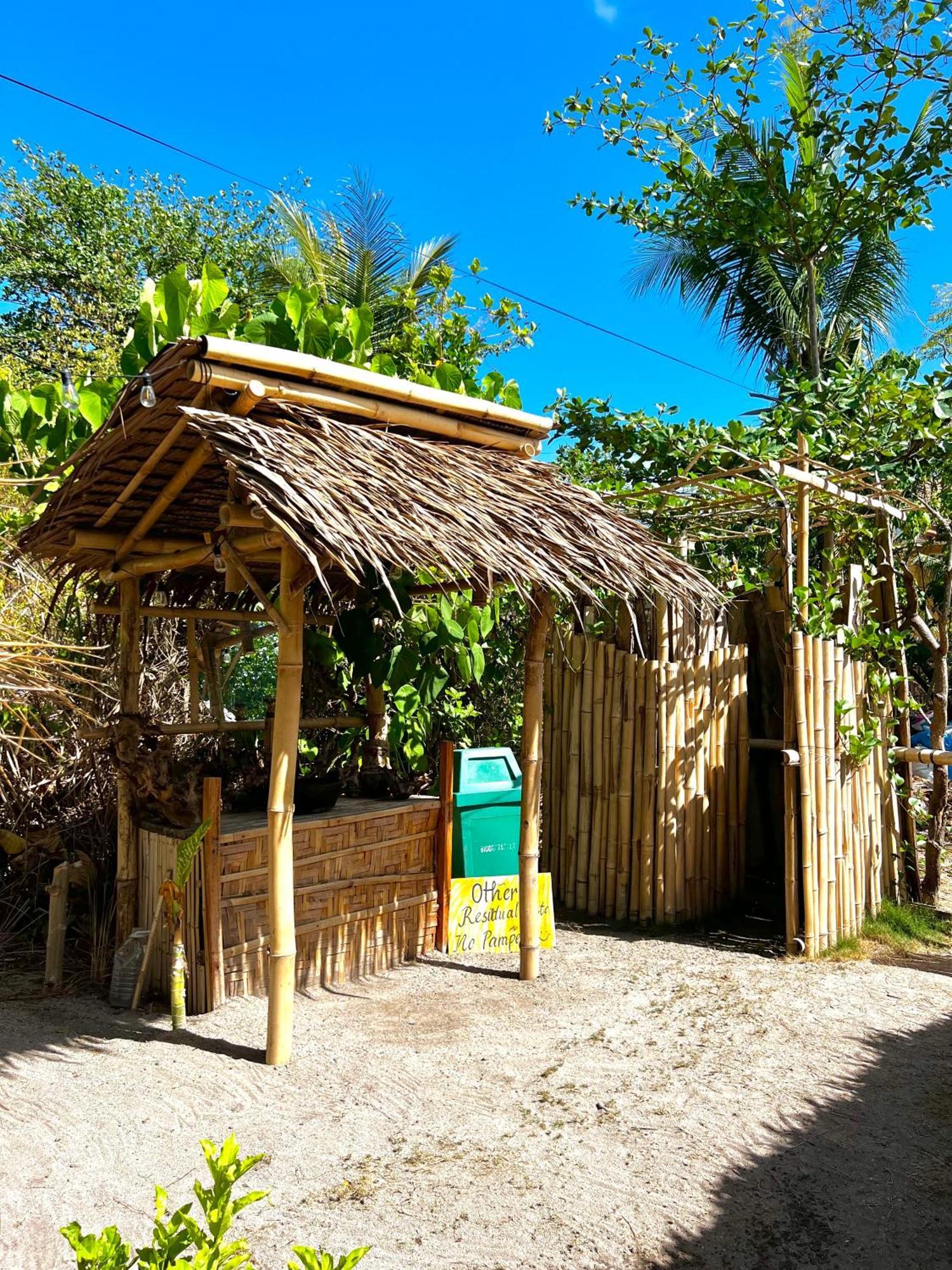 Tribal Huts Community Hostel Daanbantayan Kültér fotó