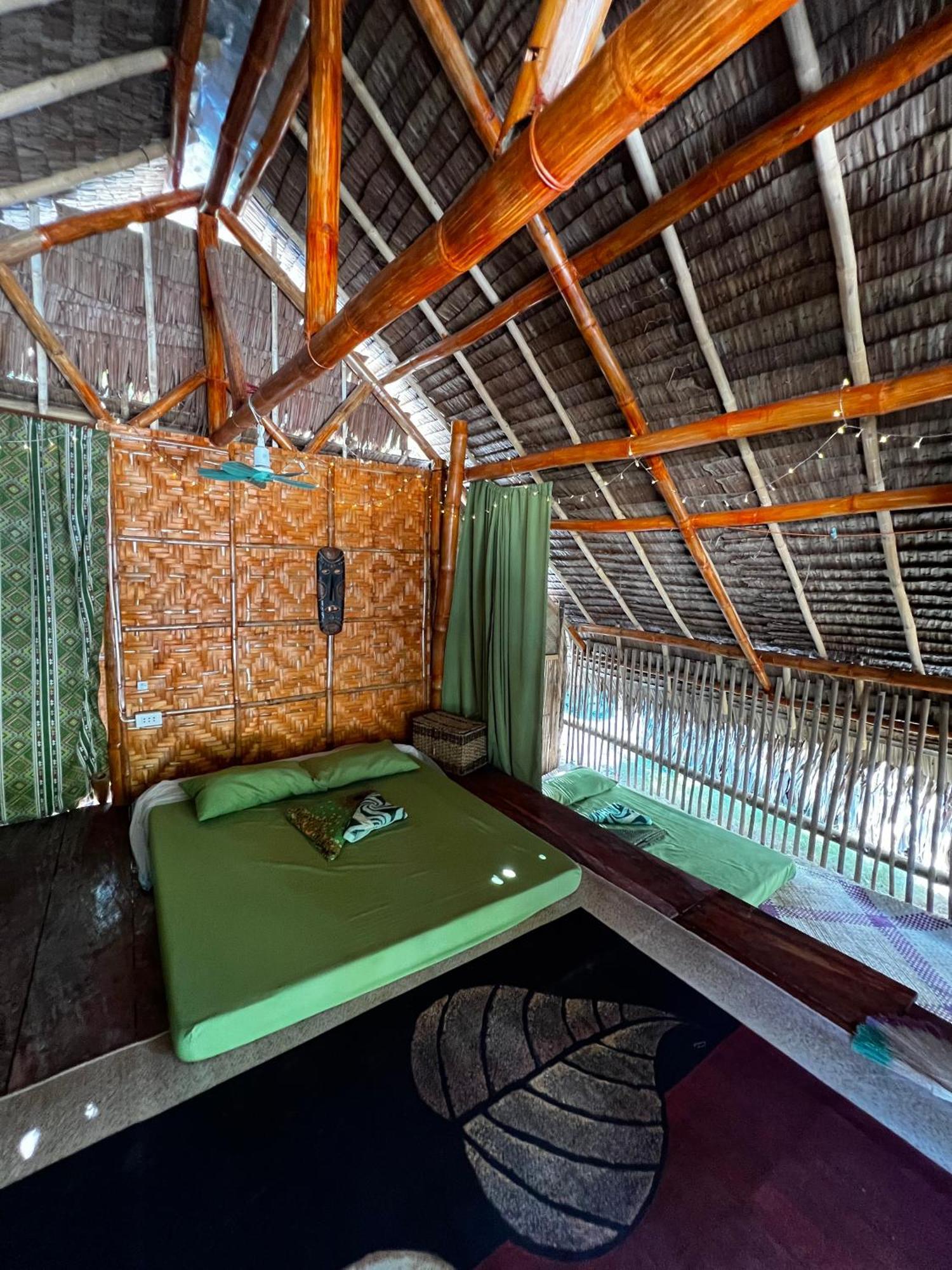 Tribal Huts Community Hostel Daanbantayan Szoba fotó